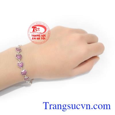 Lắc bạc nữ phong cách là lựa chọn tuyệt vời dành tặng người yêu thương