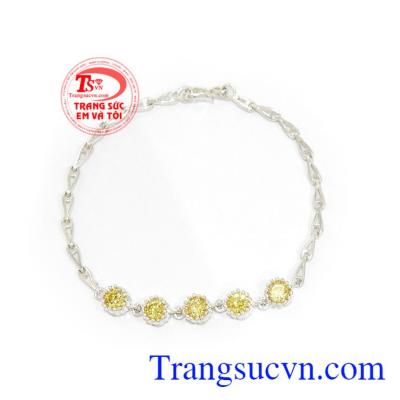 Lắc tay bạc xinh xắn cho phái đẹp