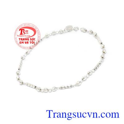 Sản phẩm lắc chân bạc cá tính được thiết kế tinh tế