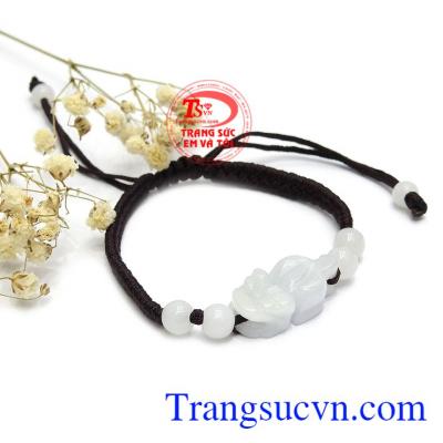 Tỳ hưu là một linh vật hút tiền tài, giữ của cho gia chủ.