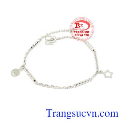 Lắc chân bạc chế tác tinh xảo, mẫu mã mới lạ