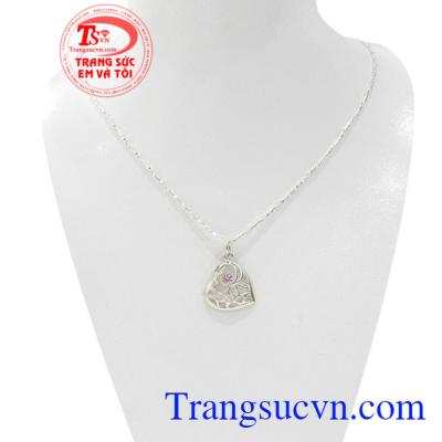 Món quà ý nghĩa dành tặng bạn gái