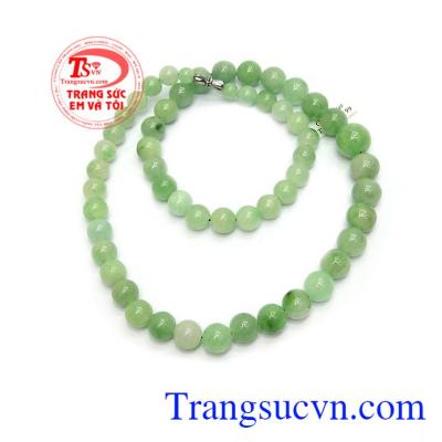 Chuỗi cổ ngọc jadeite phú quý giúp xua tan mọi buồn phiền