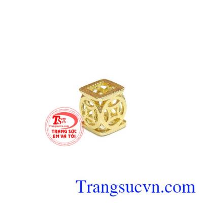 Hình ảnh đồng tiền vàng biểu tượng cho sự giàu có, sung túc và tiền bạc.