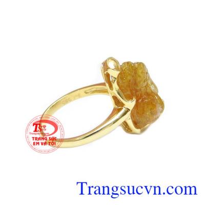 Sản phẩm được thiết kế sang trọng, hợp phong thủy, phù hợp với nhiều độ tuổi.