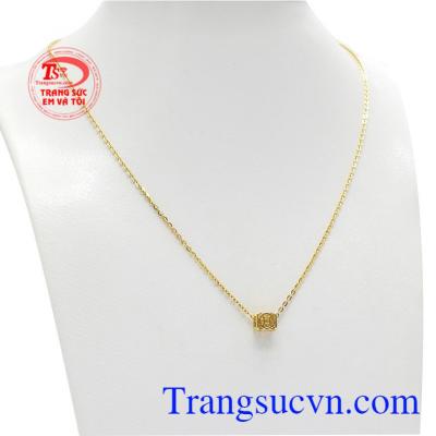 Bộ trang sức kim tiền phú quý được thiết kế độc đáo, năng động đầy cá tính.