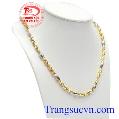 Sản phẩm thời trang, mang phong cách mạnh mẽ, cá tính