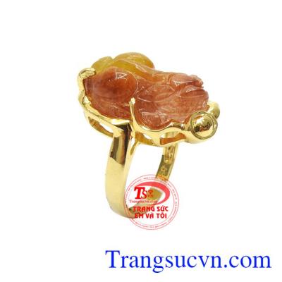 Nhẫn gắn Tỳ hưu là linh vật biểu tượng cho chiêu tài, tác lộc, may mắn và bình an