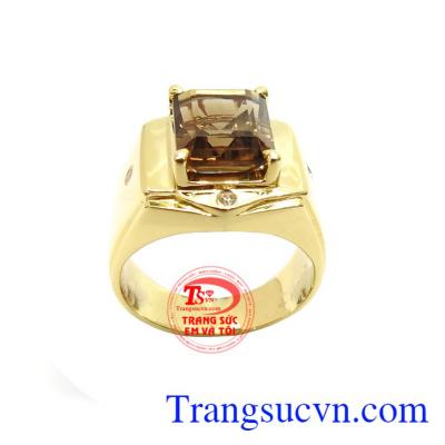 Nhẫn Nam Thạch Anh Khói May Mắn gắn thạch anh khói cao cấp có tác dụng gia tăng sự bình tĩnh, tránh tiểu nhân hãm hại, mang đến vận may và tài lộc cho người đeo