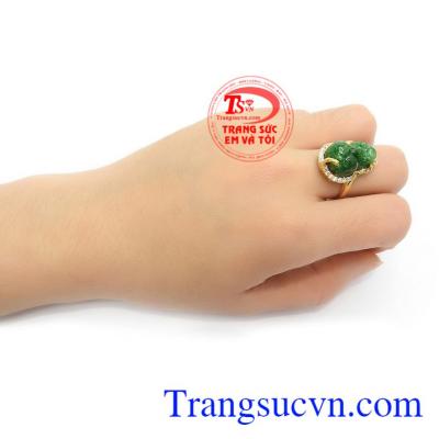 Nhẫn nữ Tỳ hưu quý phái