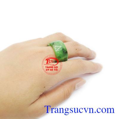 Sản phẩm hợp phong thủy, không phân biệt mệnh