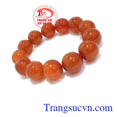 Chuỗi vòng mã não đỏ 18 ly là sản phẩm được nhiều người ưa thích