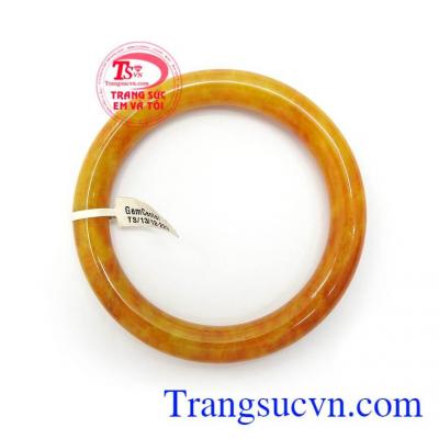 Ngọc cẩm thạch chính là những vật tinh túy và quý báu nhất của trời và đất