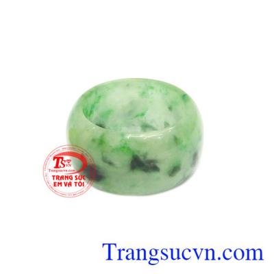 Ngọc cẩm thạch thiên nhiên hợp phong thủy