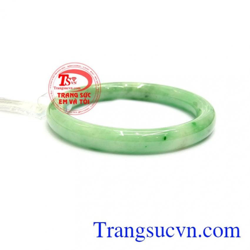 Vòng ngọc cẩm thạch hộ mệnh