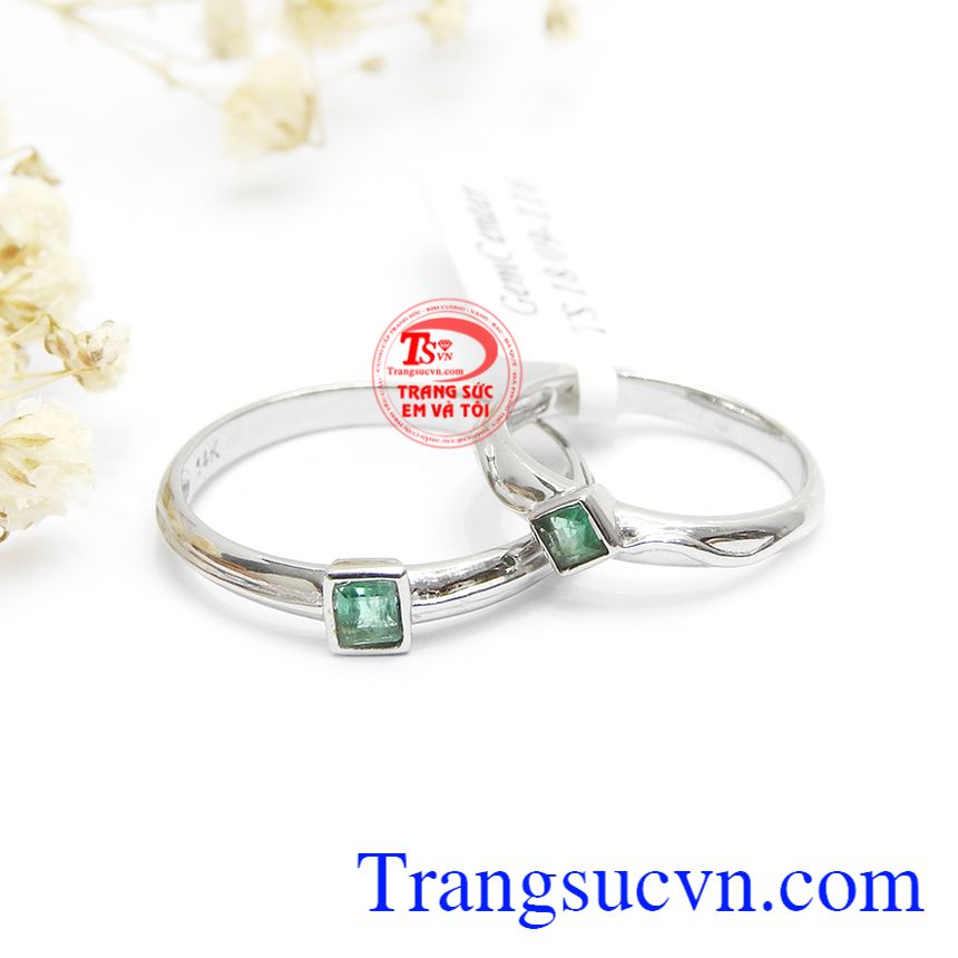 Nhẫn cưới vàng trắng yêu thương mãi mãi được thiết kế với kiểu dáng sang trọng, tinh tế, hợp thời thượng.