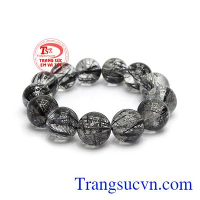Chuỗi tay thạch anh tóc đen may mắn là một sản phẩm được nhiều khách hàng nam yêu thích. 
