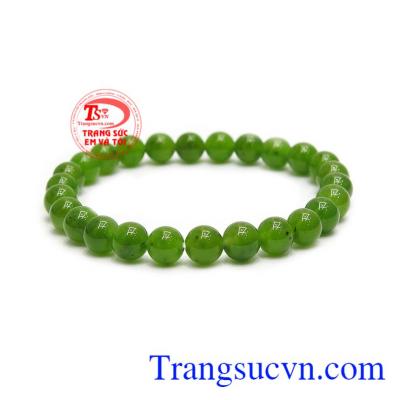 Chuỗi tay nephrite tài lộc được thiết kế nhỏ xinh, tiện dụng giúp cho người đeo có thể kết hợp cùng nhiều phu kiện khác.
