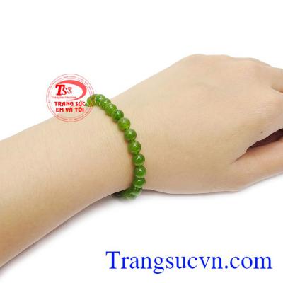 Ngọc cẩm thạch phù hợp với tất cả các mệnh và nhiều lứa tuổi