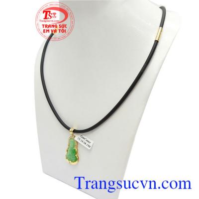 Bộ Dây Nam Phật Quan Âm May Mắn là biểu tượng của sự bình an, lòng thánh thiện, bác ái, hướng phật, đem tới sự may mắn, an lành cho người đeo, mặt dây phật bà phù hợp nhiều loại dây chuyền khác nhau