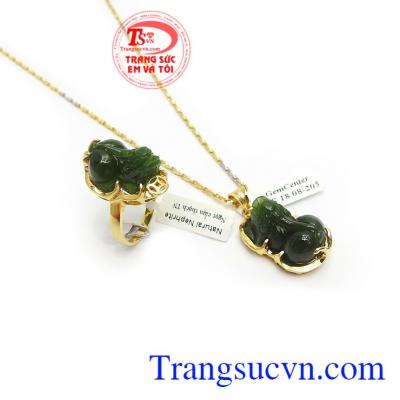 Bộ Dây Tỳ Hưu Nephrite May Mắn kết hợp dây chuyền, nhẫn, và mặt dây Tỳ hưu thời trang phong thủy