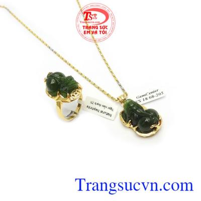 Bộ Dây Tỳ Hưu Nephrite May Mắn có tác dụng giải trừ tà khí, mang lại may mắn, bình an và hạnh phúc cho người đeo