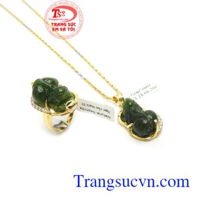 Bộ Trang Sức Tỳ Hưu An Nhiên là sự kết hợp giữa dây chuyền 10k, mặt dây và nhẫn Tỳ hưu Nephrite thiên nhiên thời trang cao cấp