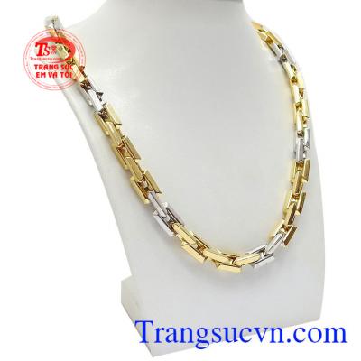 Dây chuyền chữ nhật size to mang lại sự chắc chắn, mạnh mẽ cho người dùng.