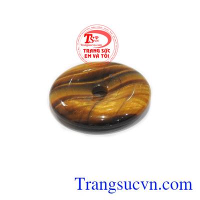 Đá mắt hổ cát tường mang lại sự tự tin, giúp người đeo tự tin, quyết đoán hơn trong công việc, đem đến sự thành công