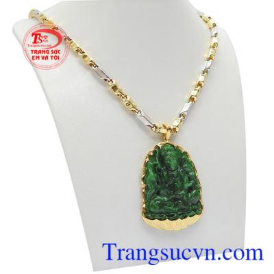Bộ trang sức phật bà bọc vàng 18k là sự kết hợp từ mặt dây và dây chuyền vàng.