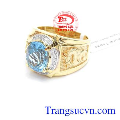 Sản phẩm vàng 14k sáng bóng, được chạm khắc 3D hình rồng sắc nét