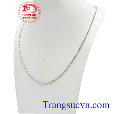 Dây Nam Vàng Trắng Ý Size Nhỏ được chế tác kiểu dáng mới lạ, đem đến nét mạnh mẽ, cá tính cho người đeo, là kiểu dây chuyền được nhiều phái mạnh ưa chuộng
