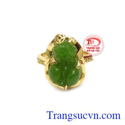 Nhẫn tỳ hưu cẩm thạch thiên nhiên vàng 14k được thiết kế mang nét phong cách, năng động và sáng tạo.