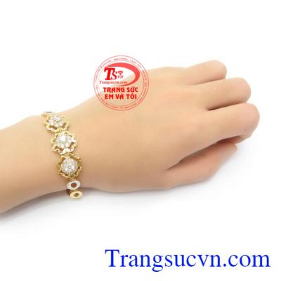 Lắc tay nữ thời trang, phong cách