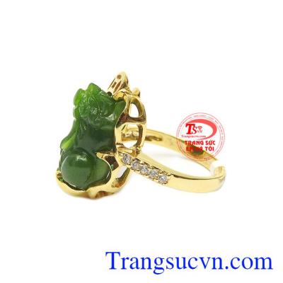 Tỳ hưu cẩm thạch luôn là lựa chọn hàng đầu của các chị em.