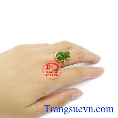 Nhẫn được bảo hành uy tín, giao hàng toàn quốc. 