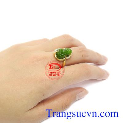 Kết hợp với kiểu chế tác tỳ hưu giúp sản phẩm càng tăng thêm phần giá trị. 