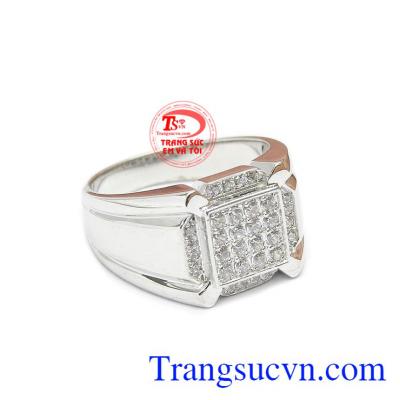 Sản phẩm kết hợp cùng đá Cz tạo độ lấp lánh để chiếc nhẫn thêm bắt mắt hơn.