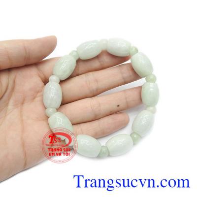 Từ thời xưa, phụ nữ thường dùng lu thống lăn trên mặt giúp lưu thông khí huyết, tăng cường trẻ hóa làn da.