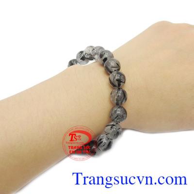 Chuỗi tay thạch anh tóc thiên nhiên thích hợp làm quà tặng cho người thân và bạn bè.