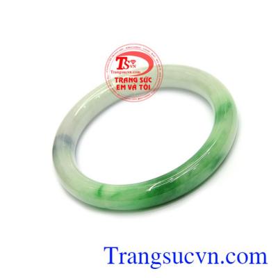 Người xưa cho rằng, đeo ngọc trên người tốt cho vận khí, sức khỏe, tiền tài