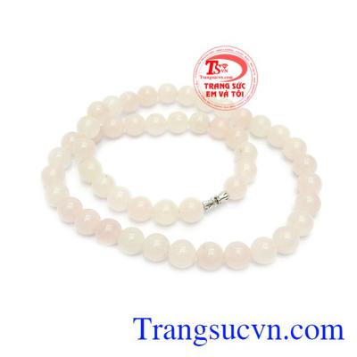  Sản phẩm sang trọng và tinh tế giúp tôn vinh vẻ đẹp phụ nữ.