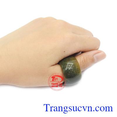 Theo người Mông Cổ, Canxedon là loại đá xua tan mệt mỏi, tạo niềm hứng khởi.