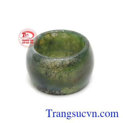 Nhẫn canxedon hợp mệnh mang đến cho người đeo nguồn năng lượng dồi dào.