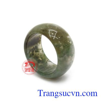 Nhẫn canxedon mạnh mẽ giúp phái mạnh thể hiện bản thân. 