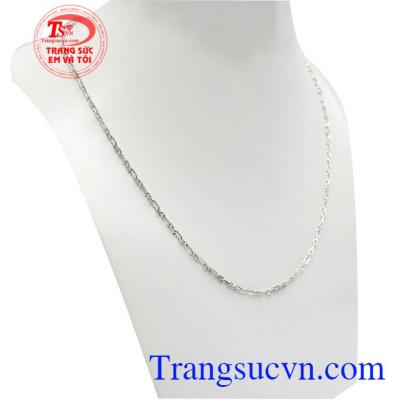 Dây Chuyền Ý 10k Quý Phái thiết kế tinh tế sang trọng, luôn hướng tới xu hướng thẩm mỹ của phái nữ, dây chuyền thể hiện sự nhẹ nhàng, duyên dáng cũng như sang trọng quý phái, đeo mang lại may mắn trong cuộc sống