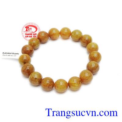 Chuỗi tay thạch anh tóc 12 ly rất tiện dụng, đẹp và hợp mệnh. 