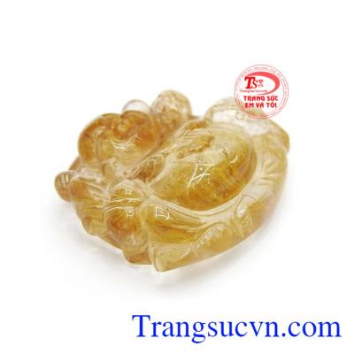 Mặt di lặc thạch anh tóc đẹp được chạm khắc tinh tế, hợp phong thủy.