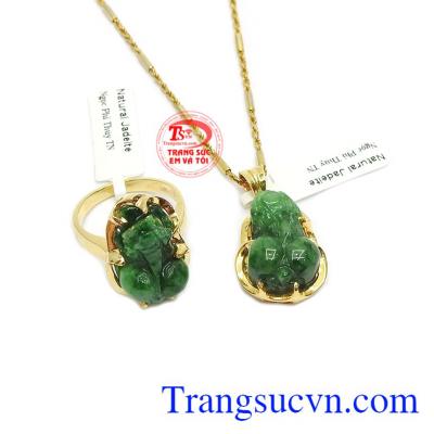 Bộ sản phẩm giúp người dùng thêm sang trọng, phù hợp với tất cả các mệnh.