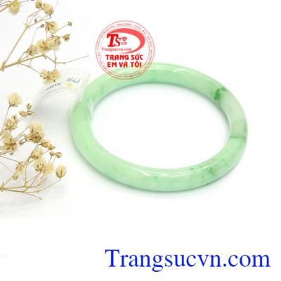 Vòng cẩm thạch vân là sản phẩm ngọc cẩm thạch mang lại nhiều may mắn, sức khỏe cho người đeo. Đá cẩm thạch là một trong những dòng đá quý rất được ưa chuộng tại các khu vực phương đông. Vòng cẩm thạch vân, giao hàng nhanh trên toàn quốc.